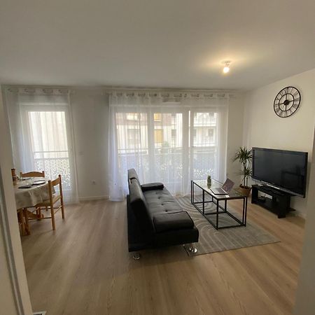 Joli Appartement F2 Bobigny Metro Proche Paris Exterior photo